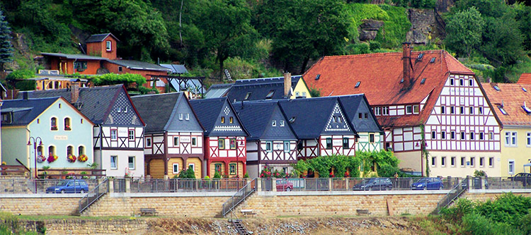 Die Sieben-Brüder-Häuser in Postelwitz
